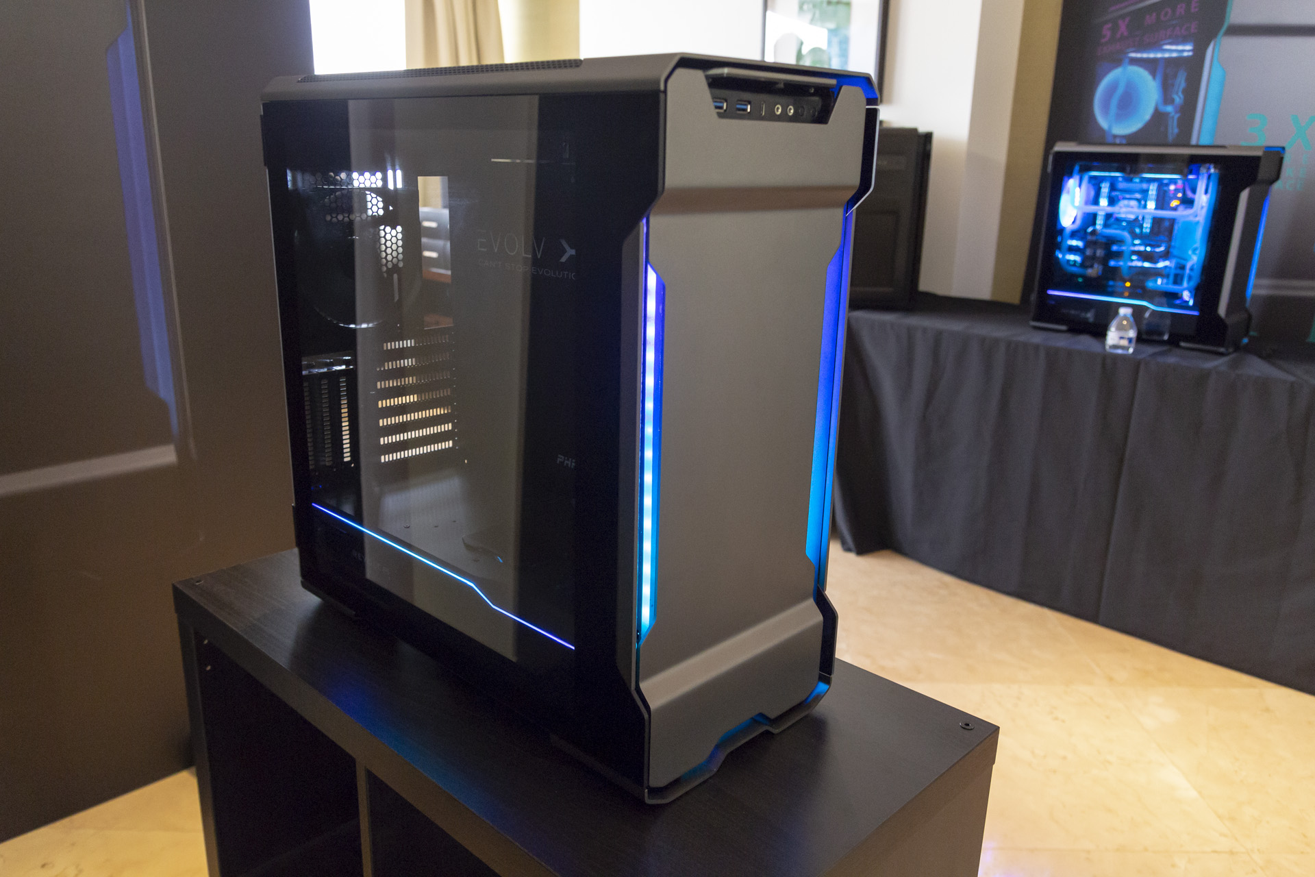 Phanteks Evolv X Kasa