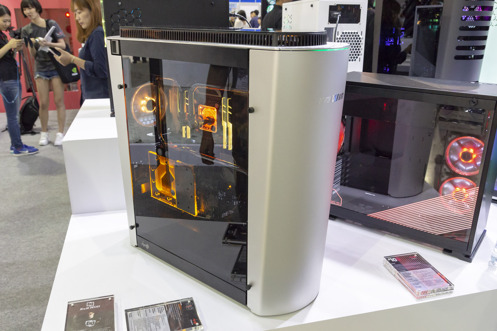 In Win reveals Z-Tower, 915, and 317 chassis | bit-tech.net