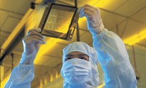 Samsung, TSMC unveil sub-7nm EUV nodes