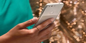 HTC inks £820 million smartphone sale to Google